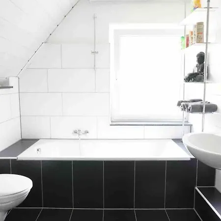 Apartment Private In House With Garden And Parking :) Düsseldorf